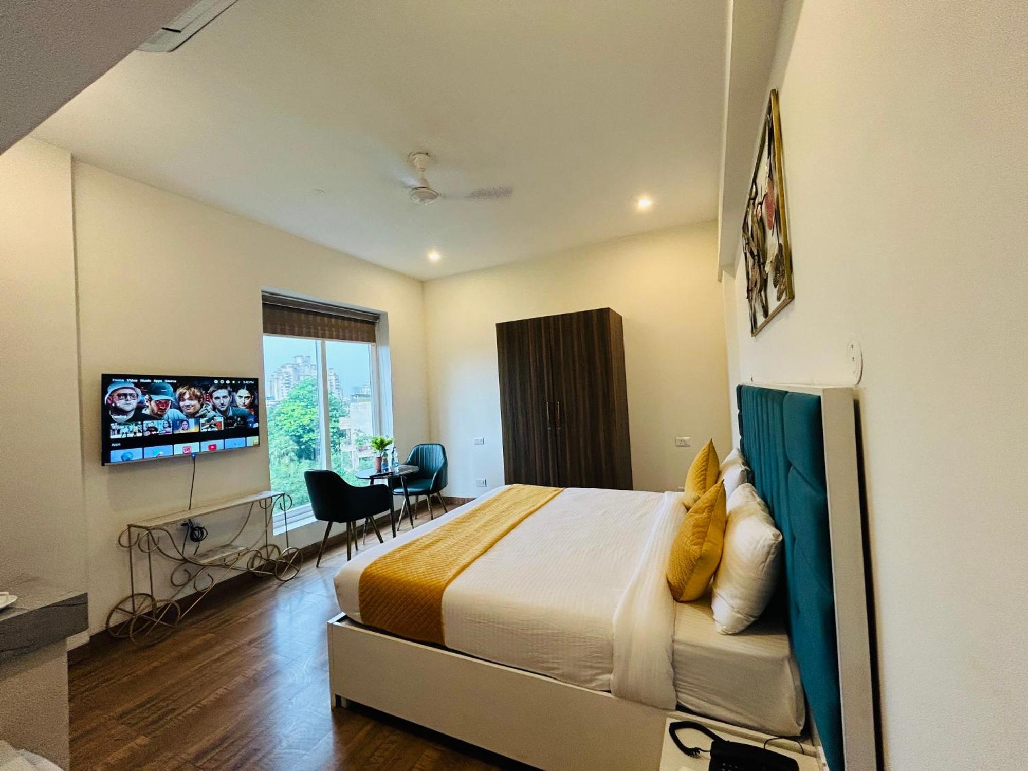 Amahi Inn Gurgaon Bagian luar foto